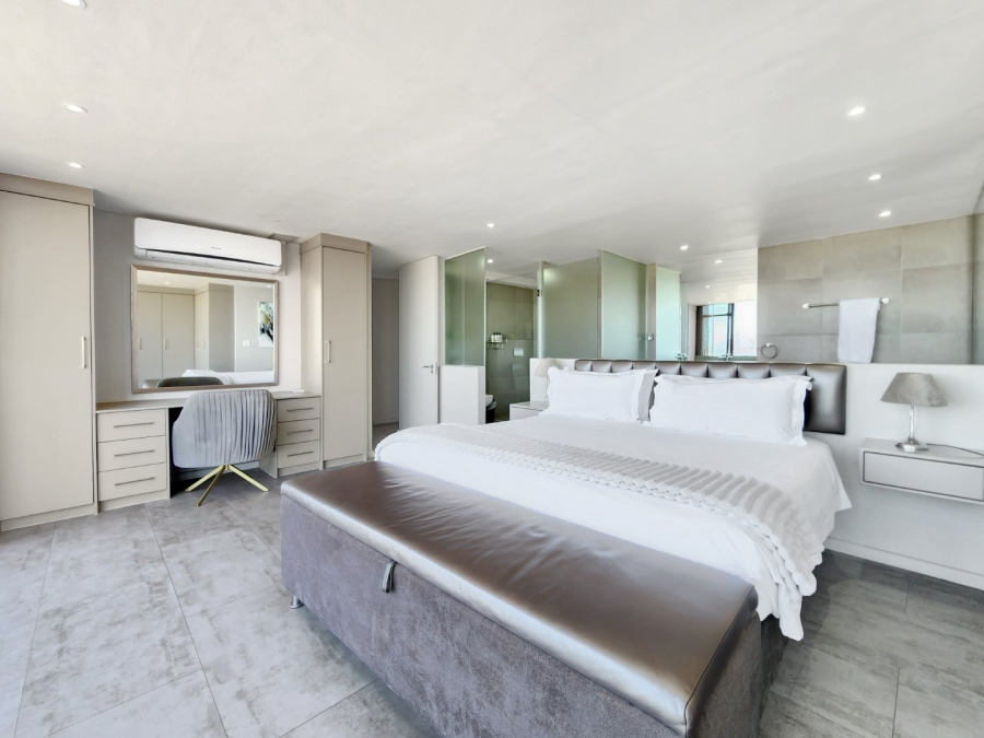 4 Bedroom Property for Sale in Waves Edge Western Cape